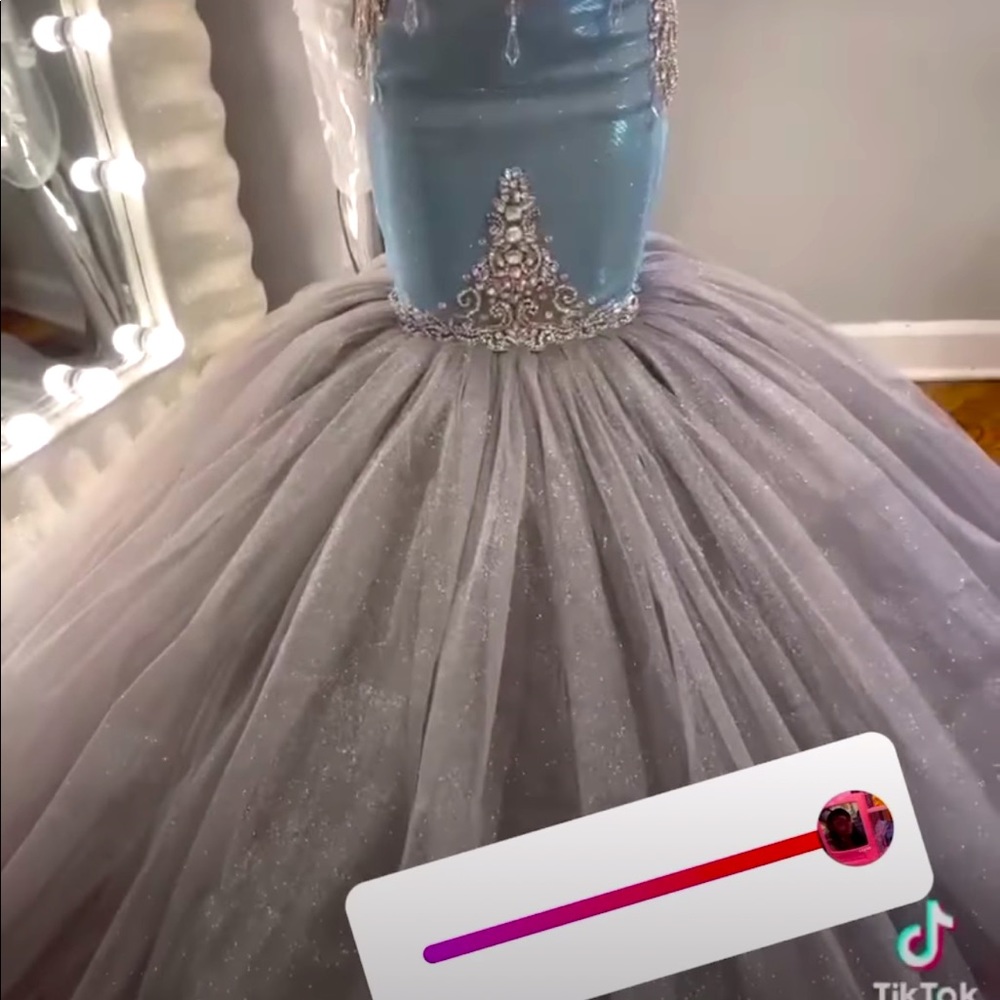 Prom dress
